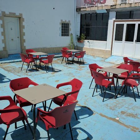 Residencial El Cuartel Hostel Granon Екстериор снимка