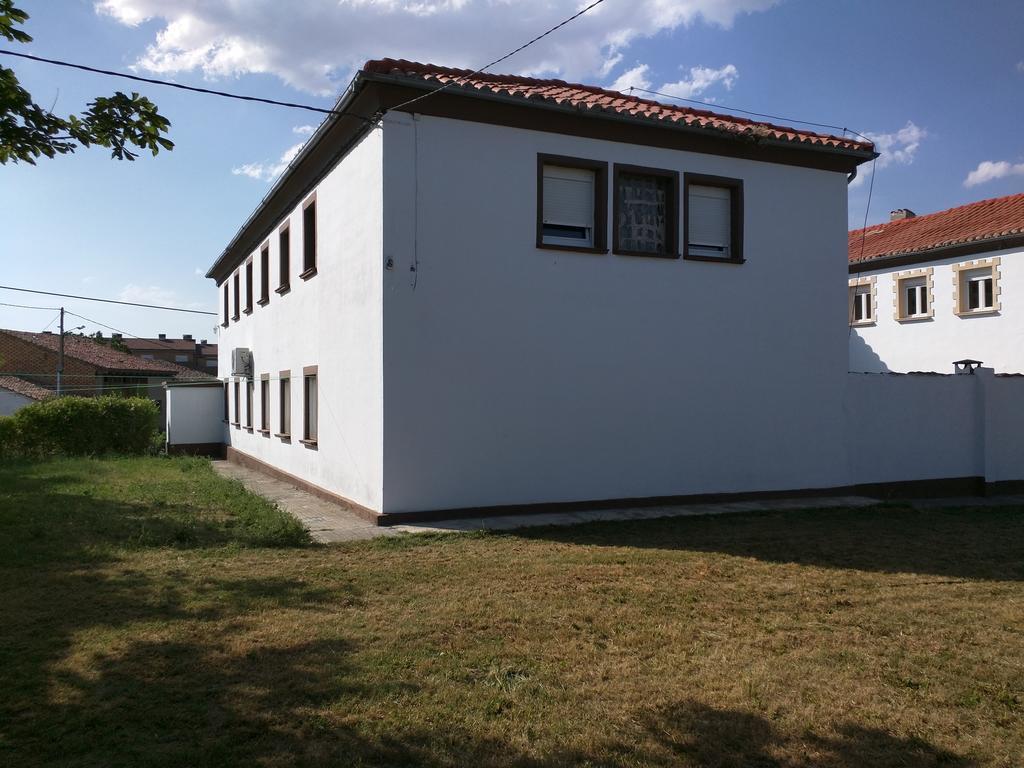 Residencial El Cuartel Hostel Granon Екстериор снимка