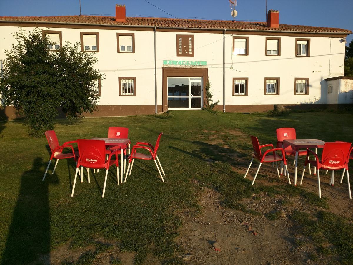 Residencial El Cuartel Hostel Granon Екстериор снимка