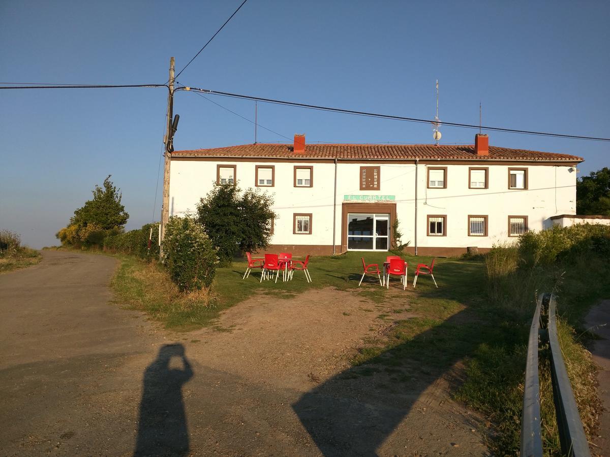 Residencial El Cuartel Hostel Granon Екстериор снимка
