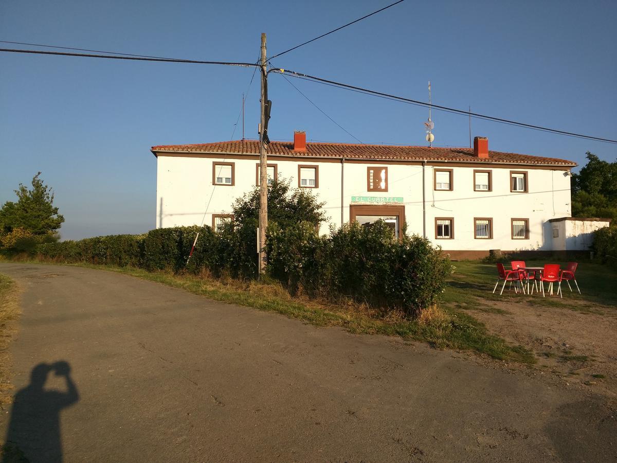 Residencial El Cuartel Hostel Granon Екстериор снимка
