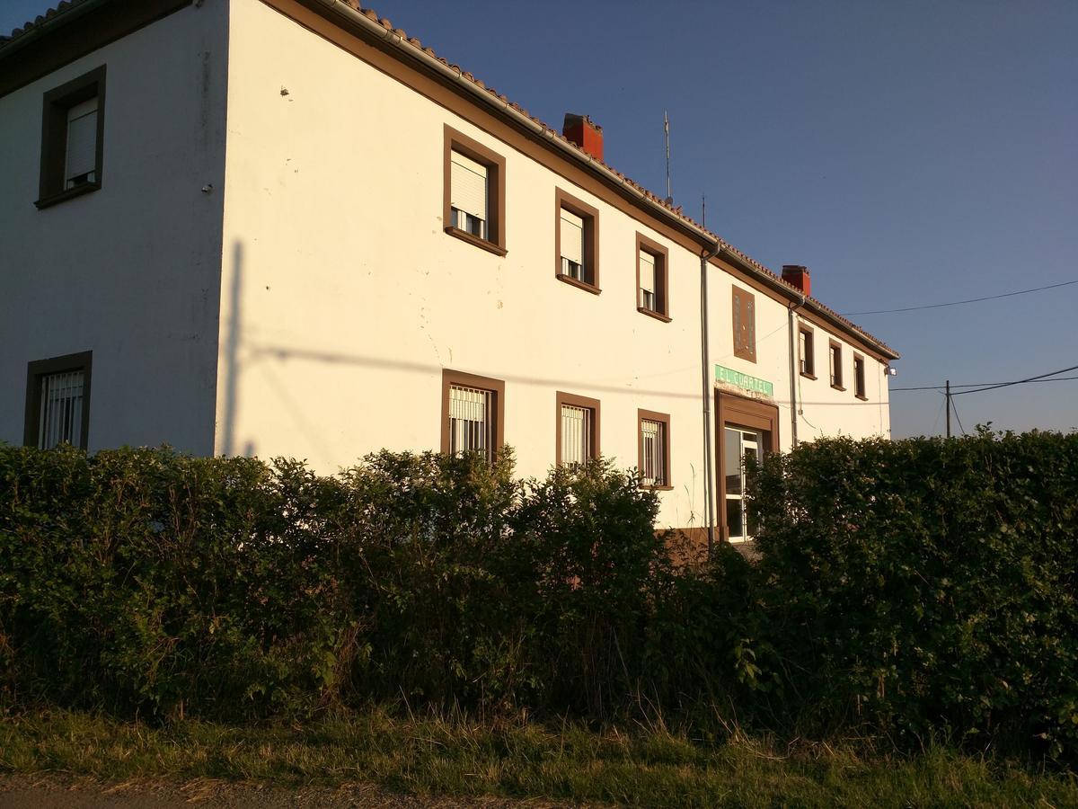 Residencial El Cuartel Hostel Granon Екстериор снимка