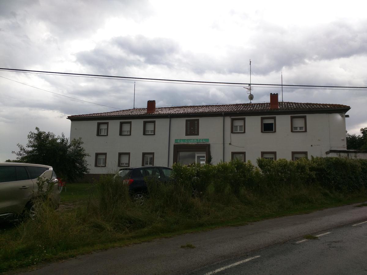 Residencial El Cuartel Hostel Granon Екстериор снимка