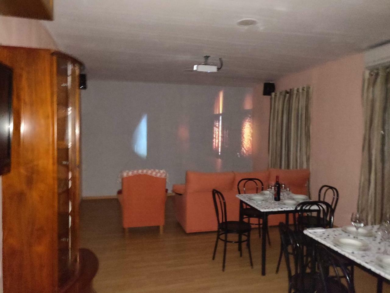 Residencial El Cuartel Hostel Granon Екстериор снимка