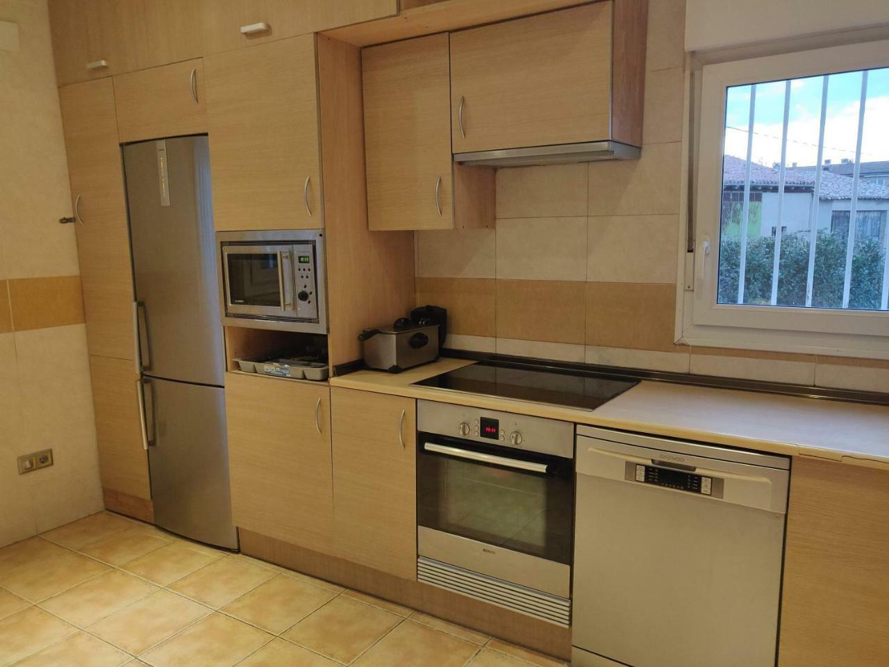 Residencial El Cuartel Hostel Granon Екстериор снимка