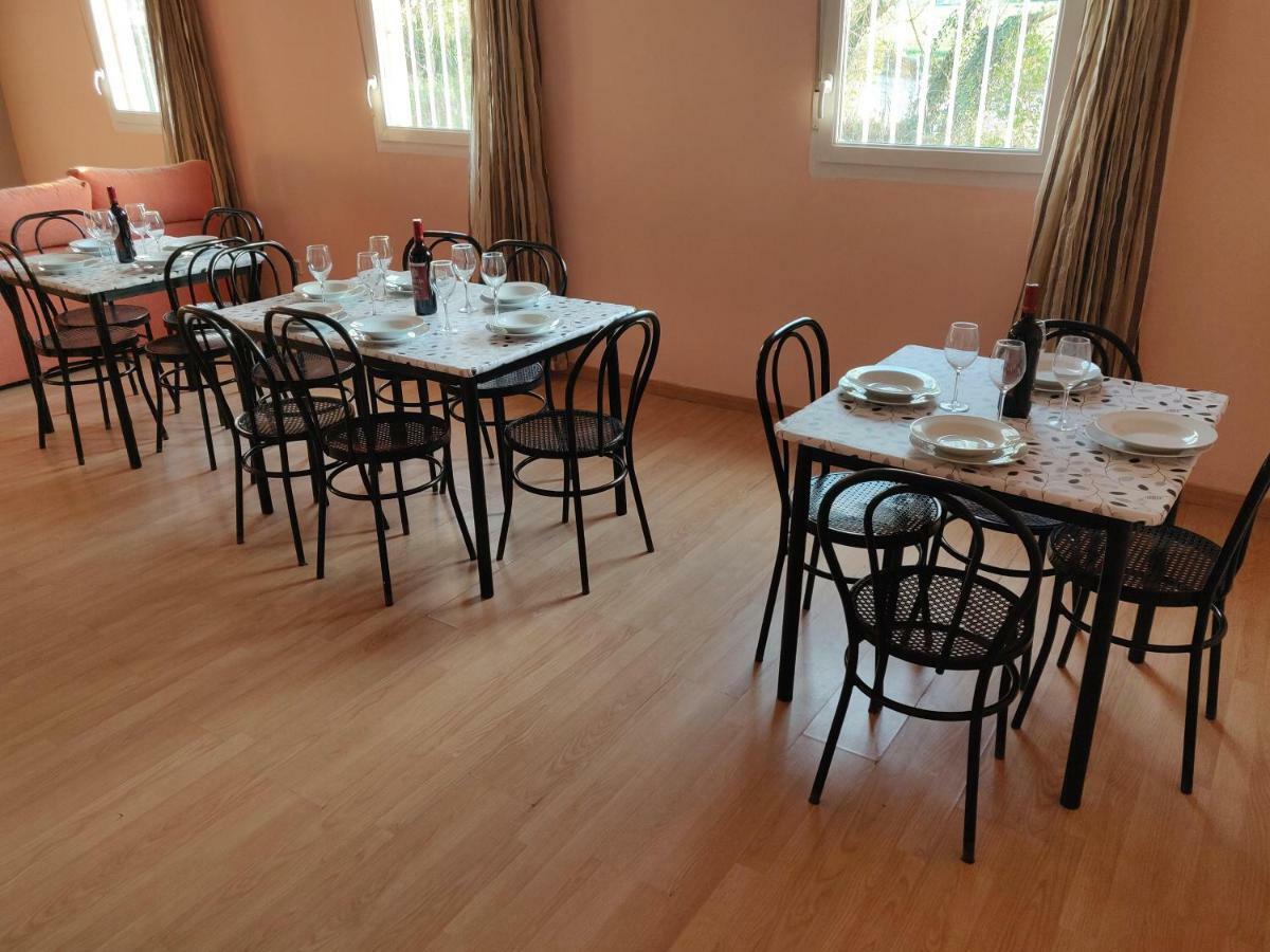 Residencial El Cuartel Hostel Granon Екстериор снимка