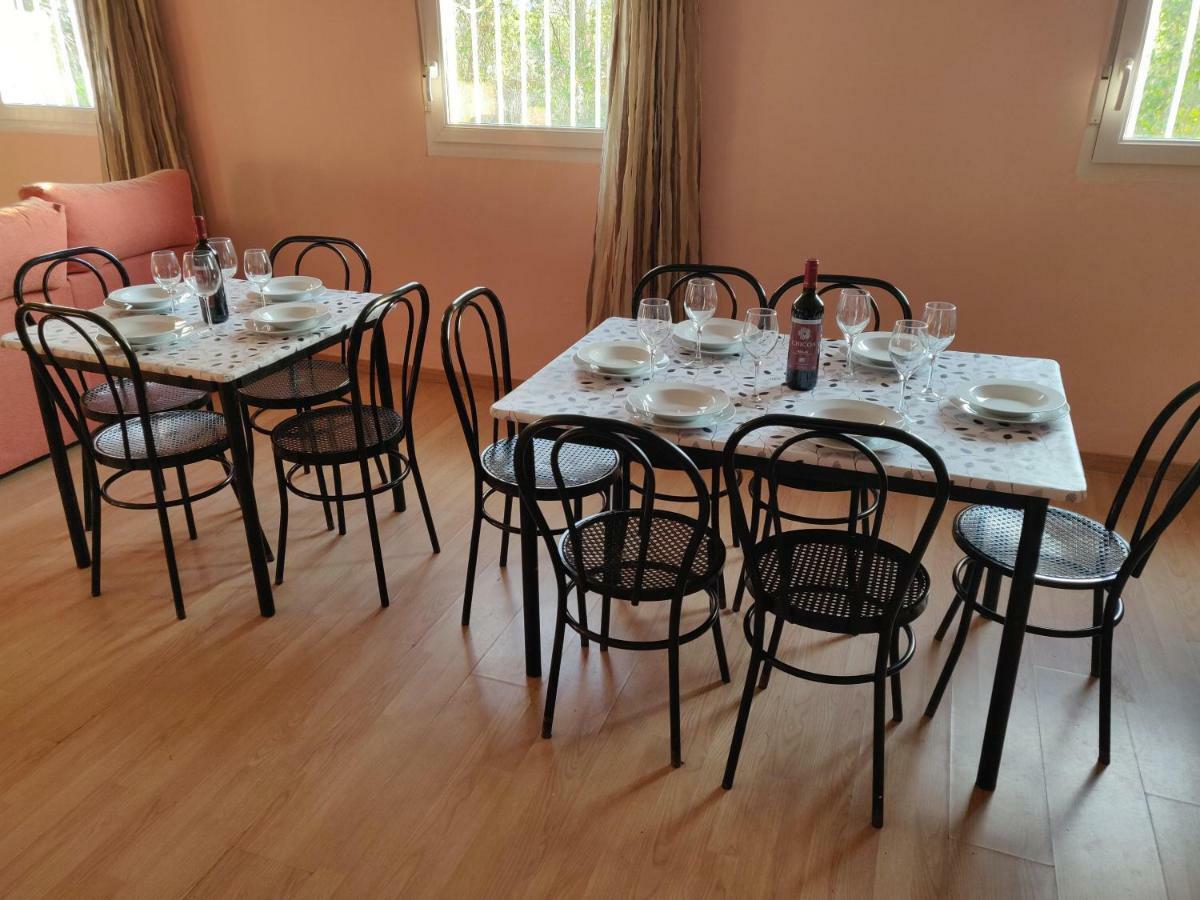 Residencial El Cuartel Hostel Granon Екстериор снимка