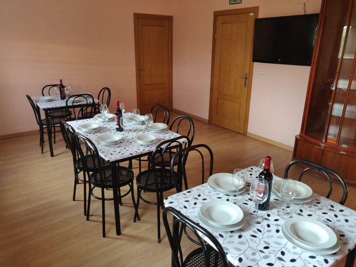Residencial El Cuartel Hostel Granon Екстериор снимка